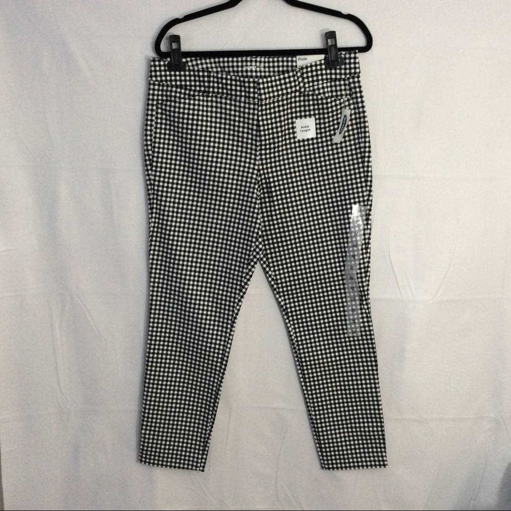 Old Navy Pixie Ankle Pants black and white size 12